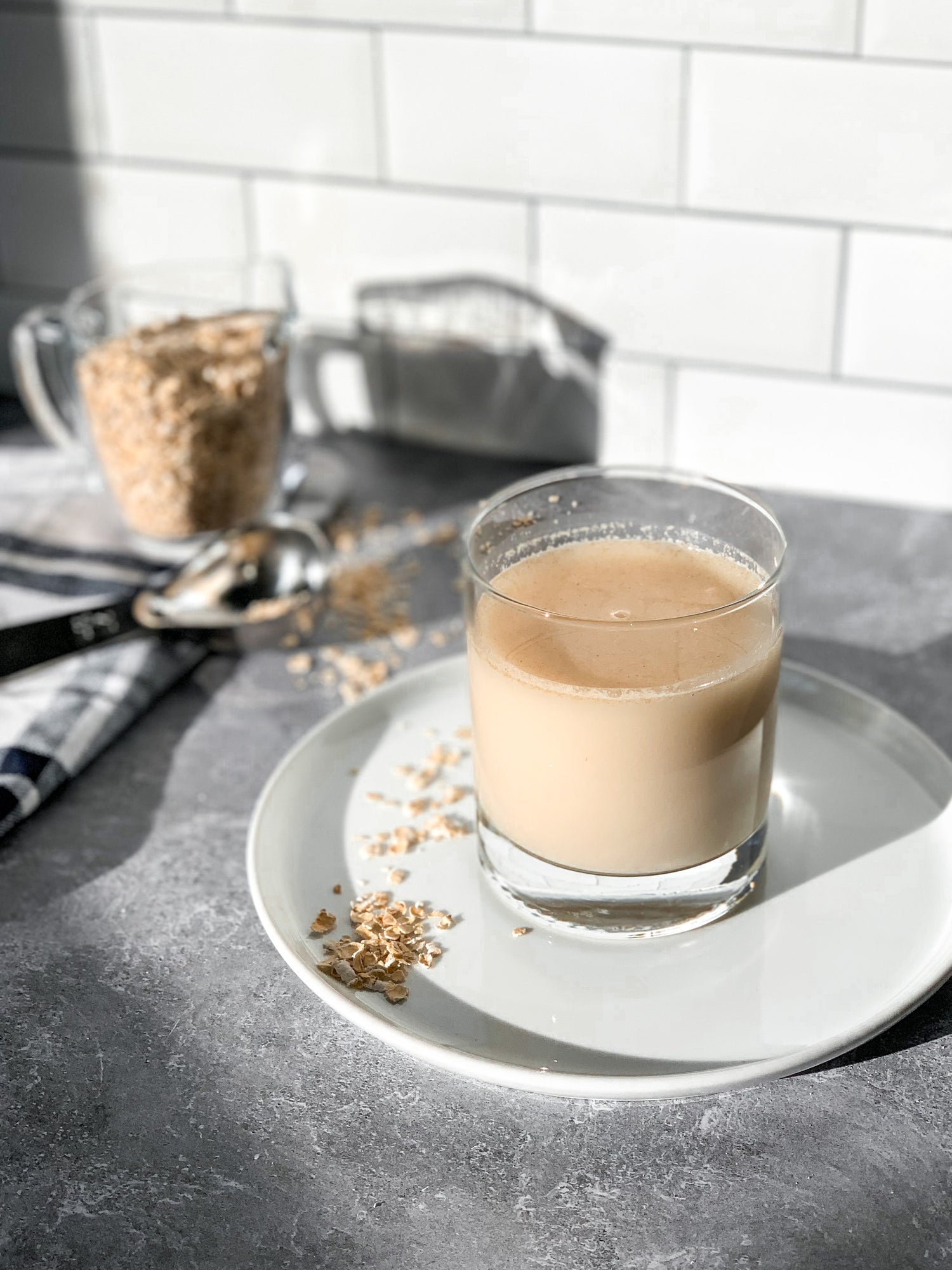 Homemade Oat Milk Recipe (Quick Oats)